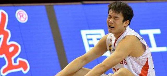 狗子28大舞台- 太阳队签下落选秀前锋，夏季联赛表现亮眼  